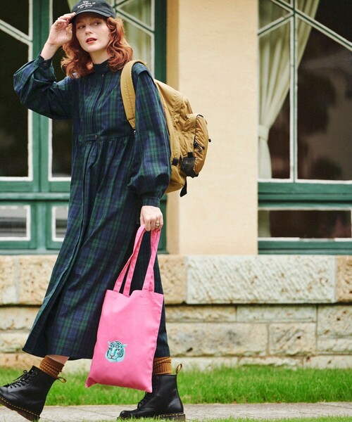 FREAK'S STORE（フリークスストア）の「Dr.Martens/ドクターマーチン 8-EYE BOOT/1460 8ホールブーツ(レースアップブーツ)（ブーツ・レディース・ブラック・5/4/6）」の3枚目の写真