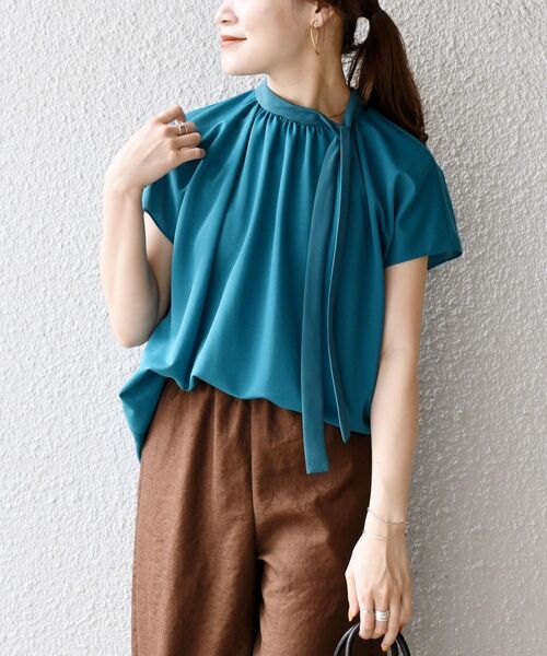 SHIPS(シップス)の「ボウタイプルオーバー◇(Tシャツ/カットソー・レディース・ネイビー/グリーン/ベージュ・ONE SIZE)」の3枚目の写真