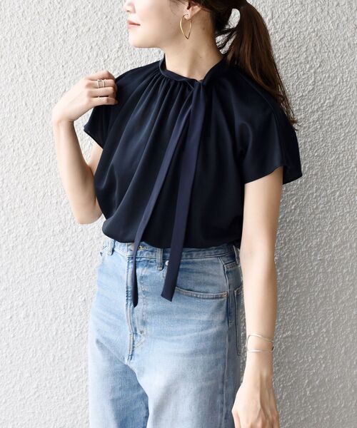 SHIPS(シップス)の「ボウタイプルオーバー◇(Tシャツ/カットソー・レディース・ネイビー/グリーン/ベージュ・ONE SIZE)」の7枚目の写真