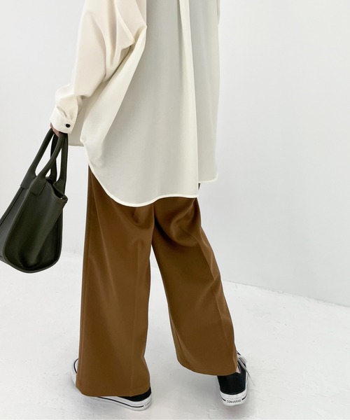 Meli rich(メリーリッチ)の「ロングシーズン使える。カラーセンタープレスパンツ(スラックス・レディース・ブラック/ブラウン/アイボリー/キャメル/グレイッシュベージュ/ダークオレンジ・MEDIUM)」の10枚目の写真