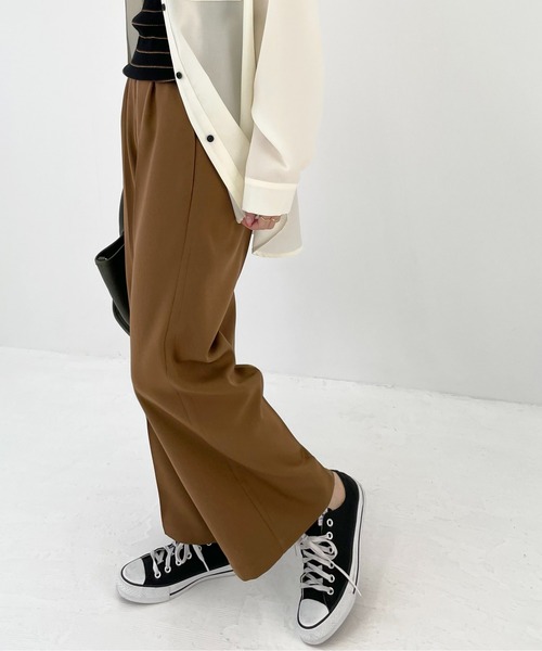 Meli rich(メリーリッチ)の「ロングシーズン使える。カラーセンタープレスパンツ(スラックス・レディース・ブラック/ブラウン/アイボリー/キャメル/グレイッシュベージュ/ダークオレンジ・MEDIUM)」の11枚目の写真