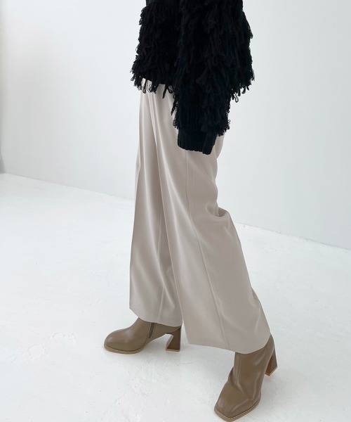 Meli rich(メリーリッチ)の「ロングシーズン使える。カラーセンタープレスパンツ(スラックス・レディース・ブラック/ブラウン/アイボリー/キャメル/グレイッシュベージュ/ダークオレンジ・MEDIUM)」の13枚目の写真