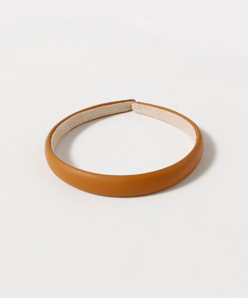 fredy emue(フレディエミュ)の「PUスリムクッションカチューシャ(カチューシャ・レディース・アイボリー/キャメル/ブラック・FREE)」の8枚目の写真