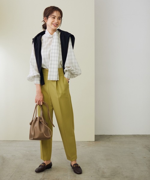 ROPE'（ロペ）の「【シリーズ】ストレッチツイルハイウエストパンツ（その他パンツ・レディース・チャコールグレー/ピンク/イエロー/ブラウン・36/38）」の21枚目の写真