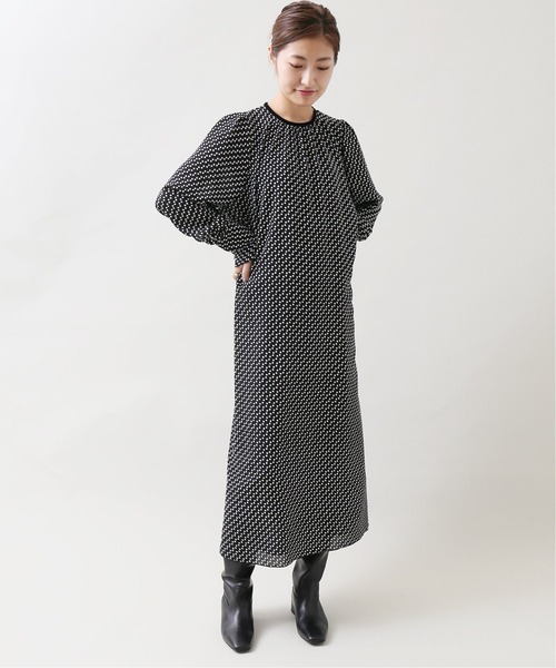 IENA(イエナ)の「ドットクルーネックワンピース◆(ワンピース・レディース・ブラック/ネイビー・38/36)」の1枚目の写真