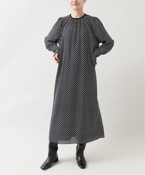 IENA(イエナ)の「ドットクルーネックワンピース◆(ワンピース・レディース・ブラック/ネイビー・38/36)」の8枚目の写真