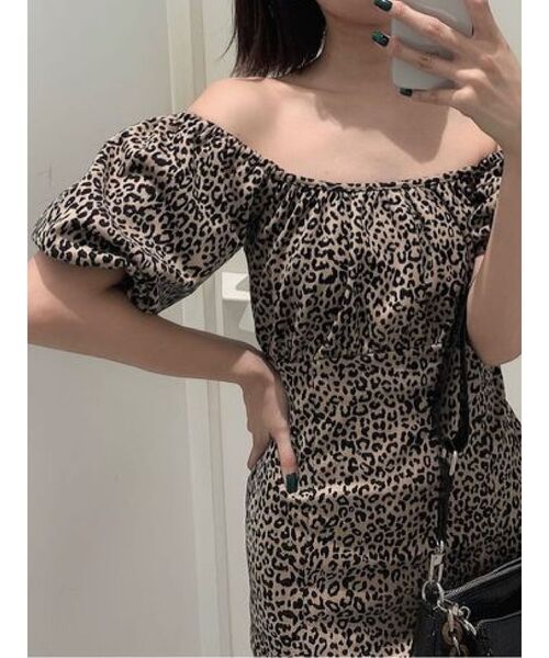 EVRIS（エヴリス）の「パフスリーブミニワンピース（ワンピース・レディース・その他1/ブラウン/ブラック・FREE）」の5枚目の写真