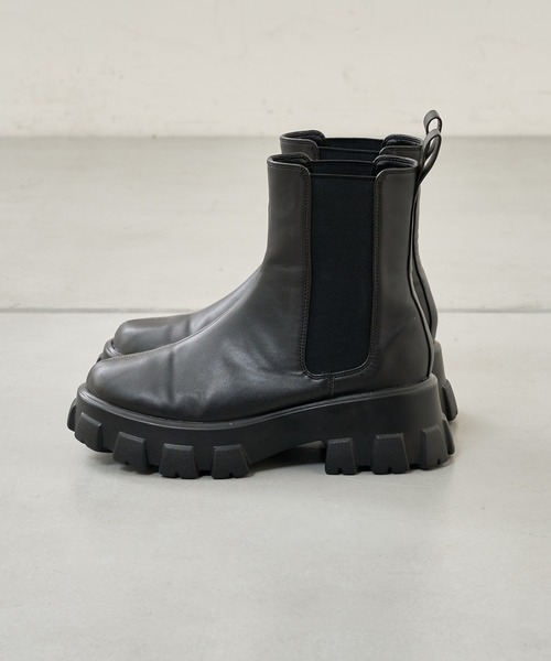 Chico(チコ)の「【新色追加】サイドゴアボリュームショートブーツ(ブーツ・レディース・アイボリー/ブラック/ブラウン・SMALL/MEDIUM/LARGE)」の19枚目の写真