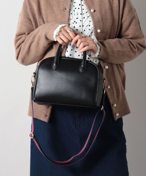 fredy repit（フレディレピ）の「[新色追加]ラインテープショルダー レザーボストンバッグ（ショルダーバッグ・レディース・ブラック/ダークブラウン/ベージュ・FREE）」の4枚目の写真