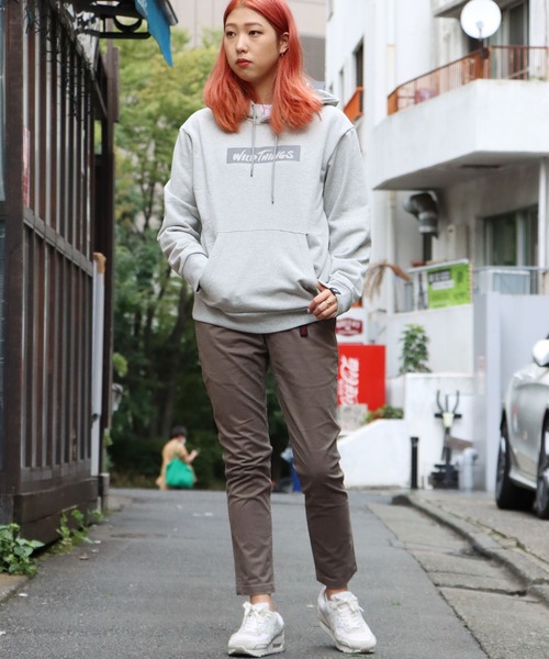 WILD THINGS(ワイルドシングス)の「WILDTHINGS / ワイルドシングス LOGO SWEAT PARKA フーディー フロントロゴ ボックスロゴ ビッグシルエット(パーカー・メンズ・グレー/ブラック/ネイビー・S/XL/L/M)」の19枚目の写真