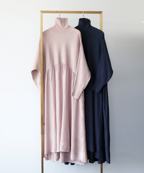 タートルネックニットフレアロングワンピース