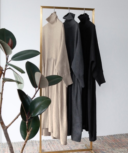 タートルネックニットフレアロングワンピース