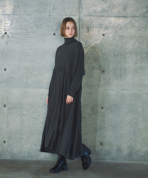 タートルネックニットフレアロングワンピース