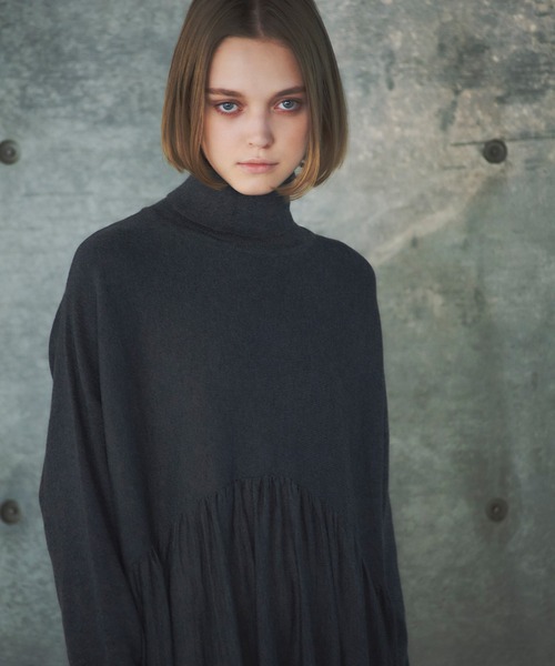 タートルネックニットフレアロングワンピース