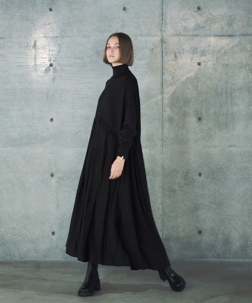 タートルネックニットフレアロングワンピース