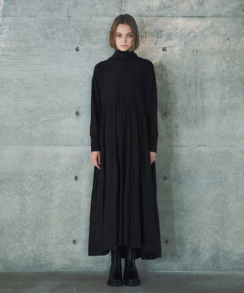 タートルネックニットフレアロングワンピース