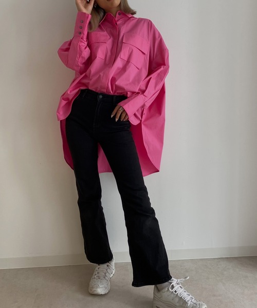 Avvenente（アベネンテ）の「【Avvenente】バックオープンオーバーシャツ（シャツ/ブラウス・レディース・ブラック/オフホワイト/ピンク/ストライプ・FREE）」の3枚目の写真