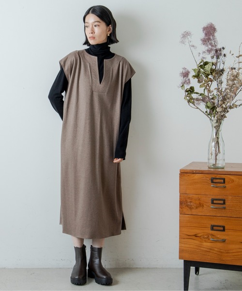 ANGIE（アンジー）の「トラックソールサイドゴアブーツ（ブーツ・レディース・ダークブラウン/ブラック・SMALL/MEDIUM/LARGE/X-LARGE）」の4枚目の写真