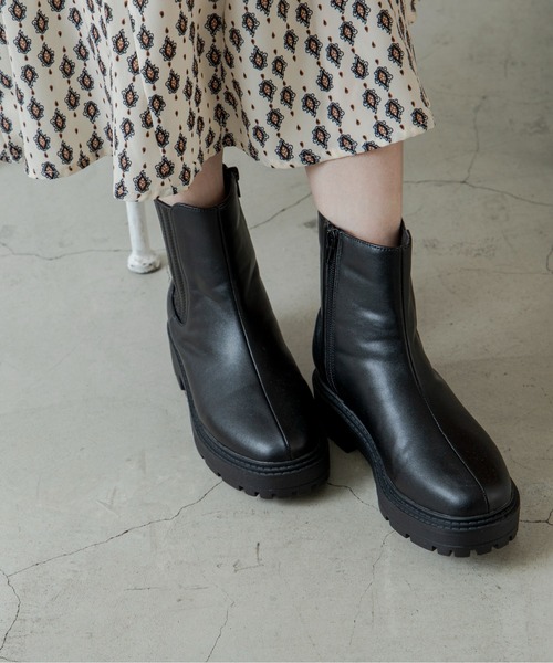 ANGIE（アンジー）の「トラックソールサイドゴアブーツ（ブーツ・レディース・ダークブラウン/ブラック・SMALL/MEDIUM/LARGE/X-LARGE）」の10枚目の写真