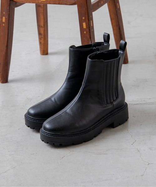 ANGIE（アンジー）の「トラックソールサイドゴアブーツ（ブーツ・レディース・ダークブラウン/ブラック・SMALL/MEDIUM/LARGE/X-LARGE）」の7枚目の写真