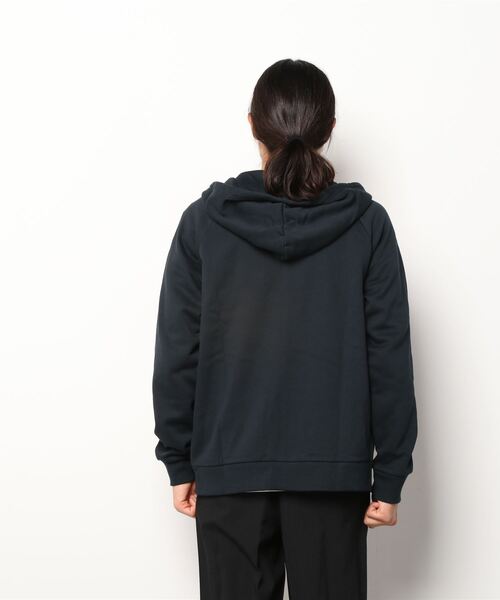 UNDER ARMOUR(アンダーアーマー)の「UAライバルフリース フルジップ フーディー(トレーニング/MENS/メンズ)(パーカー・メンズ・ライトグレー/ブラック・XL/3XL/S/M/L/XXL)」の4枚目の写真
