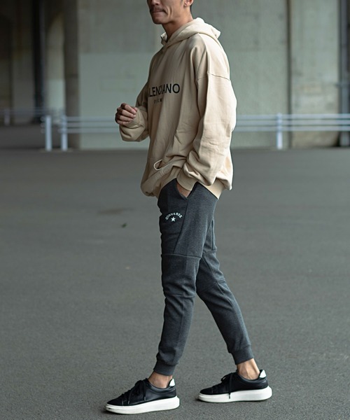 CONVERSE（コンバース）の「『CONVERSE/コンバース』ロゴプリント入りスウェットパンツ（スウェットパンツ・メンズ・グレー/チャコール/ブラック・L/XL/M）」の22枚目の写真