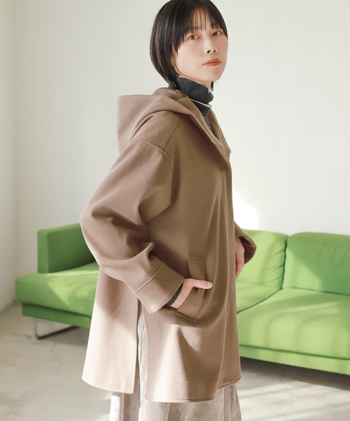 LAKOLE(ラコレ)の「ウーリーテックフーデッドポンチョコート / 255800(ポンチョ・レディース・ベージュ/サンドグレー/アイボリー・SMALL/MEDIUM)」の3枚目の写真