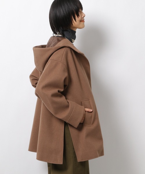 LAKOLE(ラコレ)の「ウーリーテックフーデッドポンチョコート / 255800(ポンチョ・レディース・ベージュ/サンドグレー/アイボリー・SMALL/MEDIUM)」の11枚目の写真