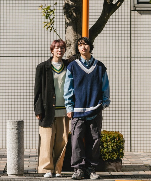BROKEN BASE(ブロークンベース)の「チルデンVネックベスト(ベスト・メンズ・オフホワイト/ネイビー・MEDIUM/LARGE)」の20枚目の写真
