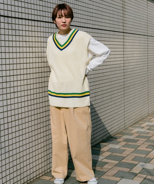 BROKEN BASE(ブロークンベース)の「チルデンVネックベスト(ベスト・メンズ・オフホワイト/ネイビー・MEDIUM/LARGE)」の8枚目の写真