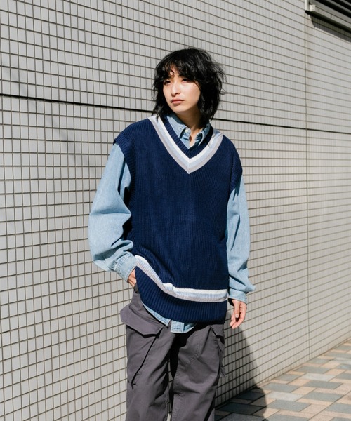 BROKEN BASE(ブロークンベース)の「チルデンVネックベスト(ベスト・メンズ・オフホワイト/ネイビー・MEDIUM/LARGE)」の10枚目の写真