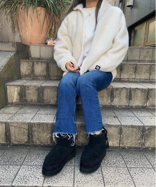 PIPING HOT FUTURE(パイピングホットフューチャー)の「SHORT BOOT WITH SIDE ZIP(ブーツ・レディース・ブラック・ 22/ 23/ 24/ 25/ 26)」の2枚目の写真