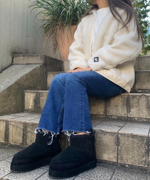 PIPING HOT FUTURE(パイピングホットフューチャー)の「SHORT BOOT WITH SIDE ZIP(ブーツ・レディース・ブラック・ 22/ 23/ 24/ 25/ 26)」の3枚目の写真