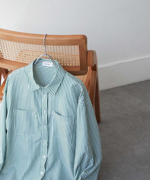 Chillfar（チルファー）の「ストライプルーズシャツ ビッグシルエット（シャツ/ブラウス・レディース・グリーン/ネイビー/ブラック・MEDIUM/LARGE）」の21枚目の写真