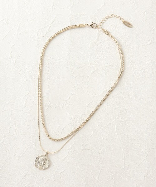 SHOO・LA・RUE（シューラルー）の「◆コインモチーフ2連ネックレス（ネックレス・レディース・シルバー/ゴールド/ベビーピンク・00）」の4枚目の写真