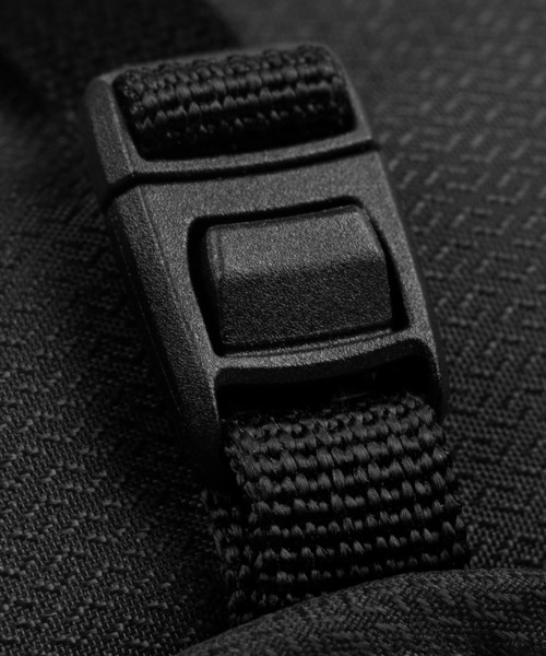 Mammut（マムート）の「リチウム アド-オン ボトル ホルダー / Lithium Add-on Bottle Holder（アウトドアグッズ・メンズ・ブラック/レッド/ライム・ONESIZE）」の13枚目の写真