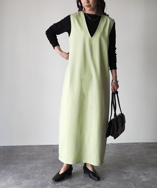 Riberry（リベリー）の「Vネックジャンパースカート（ジャンパースカート・レディース・ブラウン/ライトベージュ/グリーン・MEDIUM）」の18枚目の写真