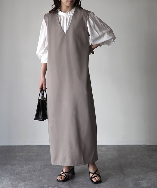 Riberry（リベリー）の「Vネックジャンパースカート（ジャンパースカート・レディース・ブラウン/ライトベージュ/グリーン・MEDIUM）」の8枚目の写真