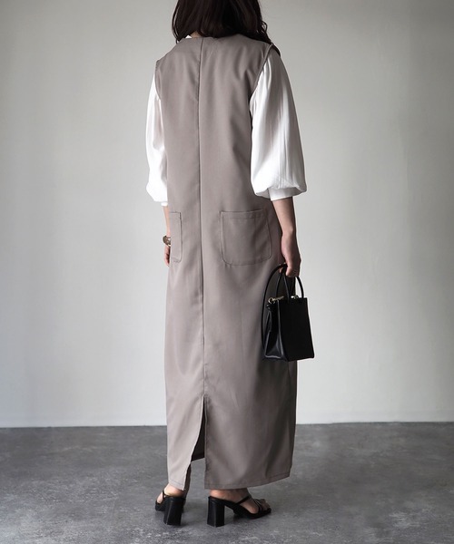 Riberry（リベリー）の「Vネックジャンパースカート（ジャンパースカート・レディース・ブラウン/ライトベージュ/グリーン・MEDIUM）」の14枚目の写真