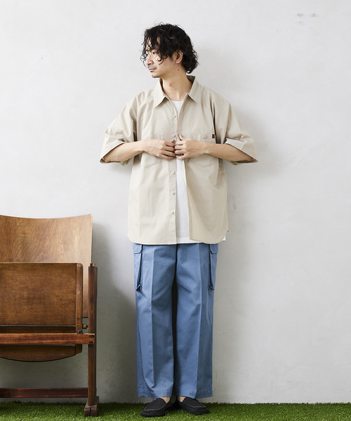 JOURNAL STANDARD relume（ジャーナルスタンダード　レリューム）の「【UNIVERSAL OVERALL / ユニバーサルオーバーオール】別注 ワークシャツ（シャツ/ブラウス・メンズ・ベージュ/サックスブルー/グリーン/ブラック・MEDIUM/LARGE）」の15枚目の写真