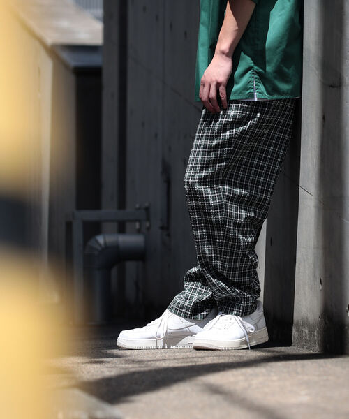 BEAMS（ビームス）の「BEAMS / 2プリーツ チェック イージフィットパンツ（その他パンツ・メンズ・グリーン/ネイビー/グレー・L/XL/S/M）」の6枚目の写真