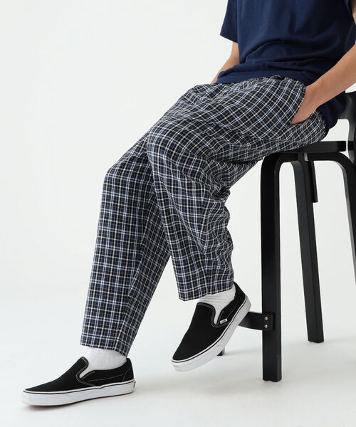BEAMS（ビームス）の「BEAMS / 2プリーツ チェック イージフィットパンツ（その他パンツ・メンズ・グリーン/ネイビー/グレー・L/XL/S/M）」の9枚目の写真