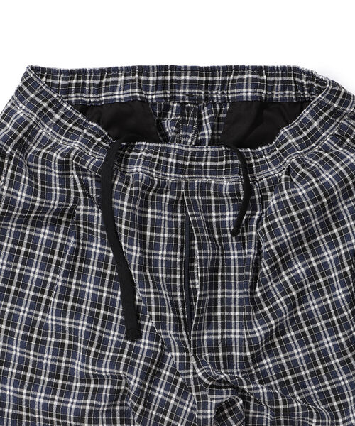 BEAMS（ビームス）の「BEAMS / 2プリーツ チェック イージフィットパンツ（その他パンツ・メンズ・グリーン/ネイビー/グレー・L/XL/S/M）」の22枚目の写真