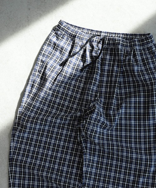 BEAMS（ビームス）の「BEAMS / 2プリーツ チェック イージフィットパンツ（その他パンツ・メンズ・グリーン/ネイビー/グレー・L/XL/S/M）」の13枚目の写真