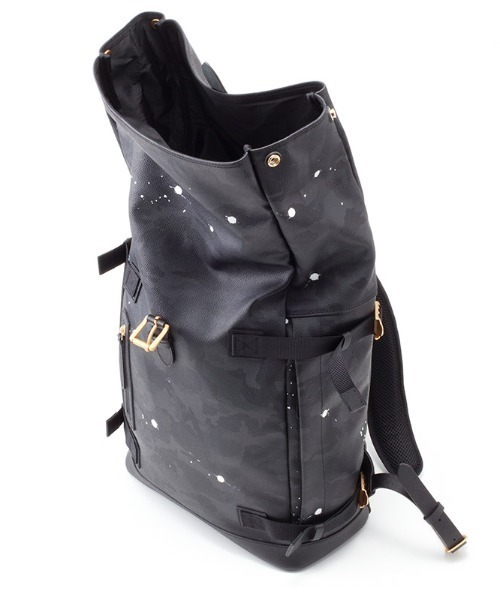 GENTIL BANDIT（ジャンティバンティ）の「GENTIL BANDIT（ジャンティバンティ）ロールトップバックパック（バックパック/リュック・メンズ・チャコール・FREE）」の7枚目の写真