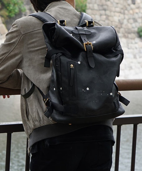 GENTIL BANDIT（ジャンティバンティ）の「GENTIL BANDIT（ジャンティバンティ）ロールトップバックパック（バックパック/リュック・メンズ・チャコール・FREE）」の12枚目の写真