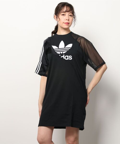 adidas（アディダス）の「アディカラー スプリット トレフォイル T