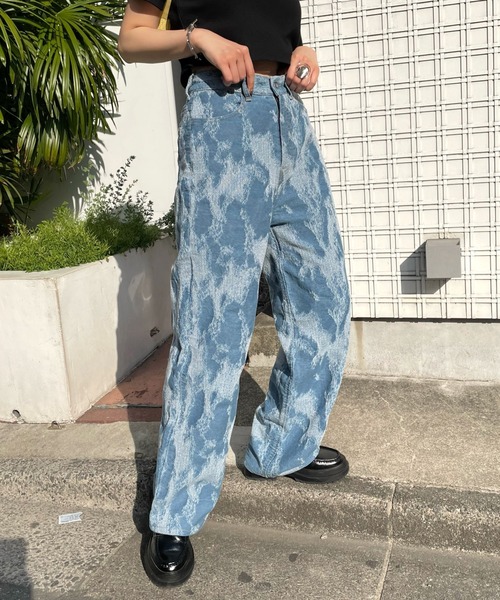 WHO'S WHO gallery（フーズフーギャラリー）の「モチーフデニム（デニムパンツ・レディース・ブルー/サックスブルー・FREE）」の3枚目の写真