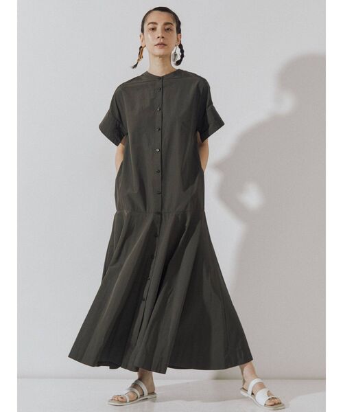 UN3D.（アンスリード）の「ショートケープワンピース（ワンピース・レディース・カーキ/ブラック/ホワイト・36/38）」の3枚目の写真