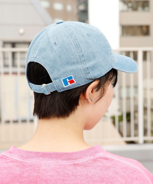 Russell Athletic（ラッセルアスレティック）の「Russell Athletic/ラッセルアスレティック Snow Wash Denim Dad Hat デニムキャップ（キャップ・メンズ・ライトブルー/ブラック/インディゴブルー・FREE）」の6枚目の写真